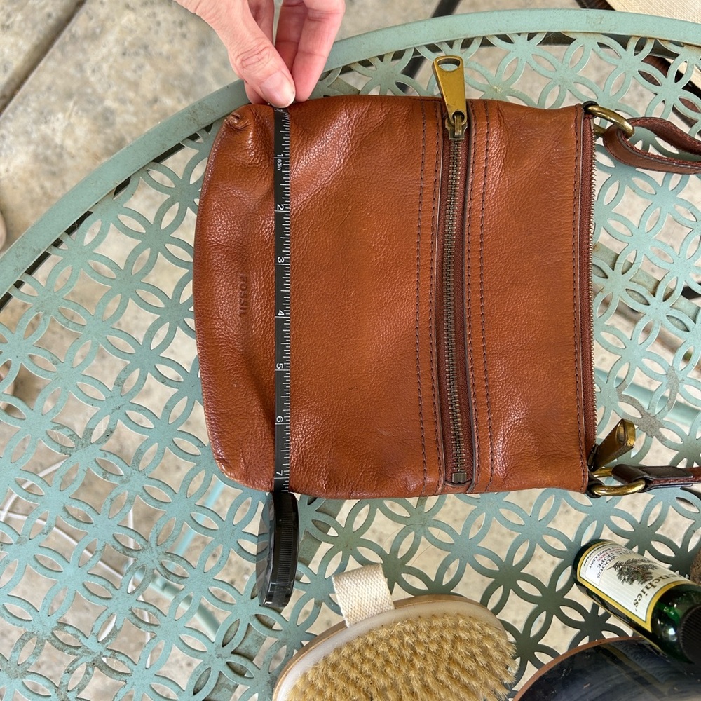 Fossil Tan Leather Crossbody Bag - Picture 7 of 8
